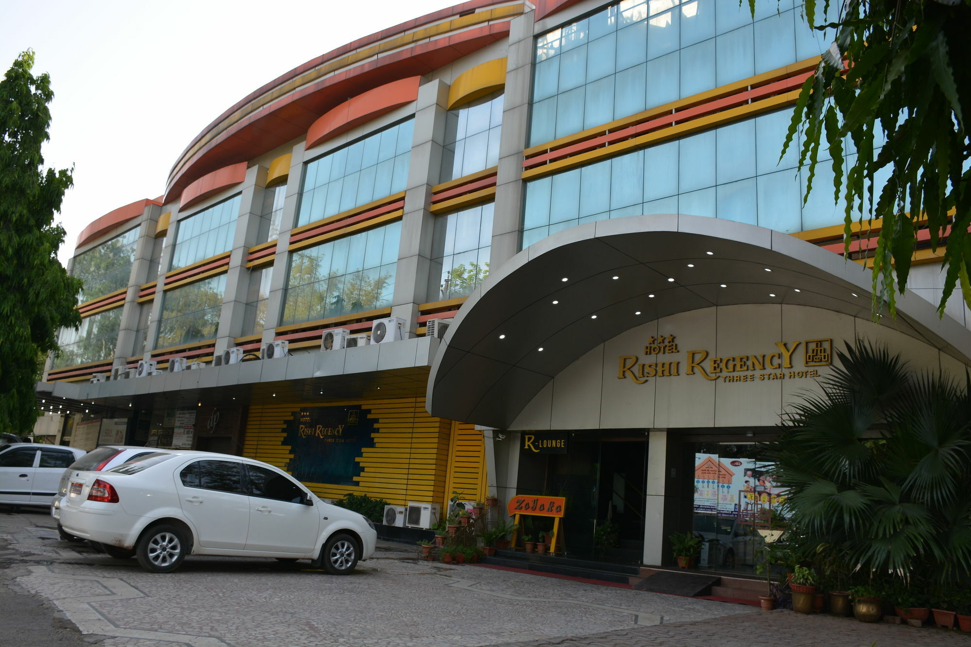 Hotel Rishi Regency Jabalpur Exterior foto